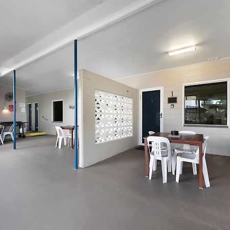 Seaforth Holiday Units Экстерьер фото