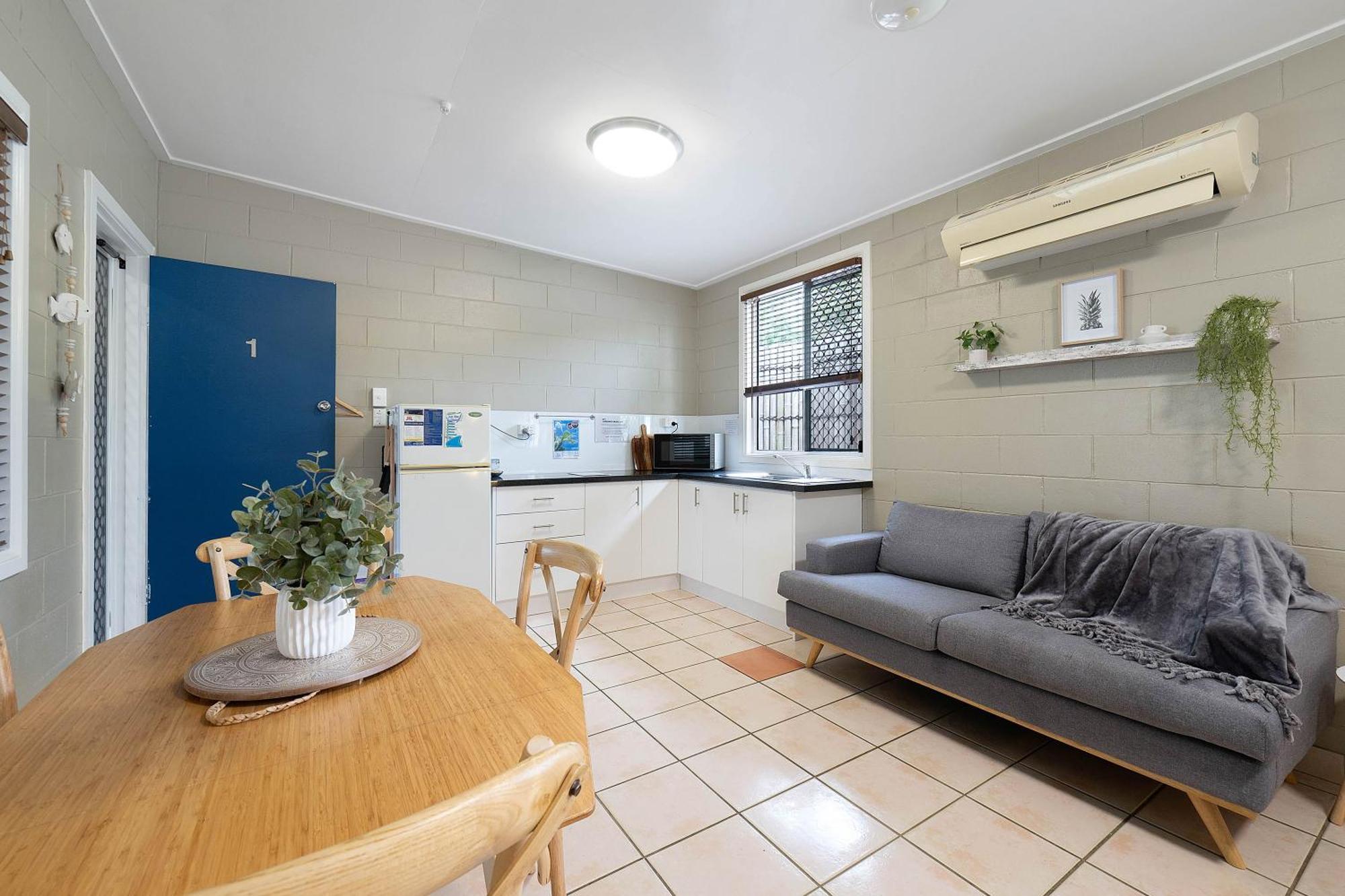 Seaforth Holiday Units Экстерьер фото