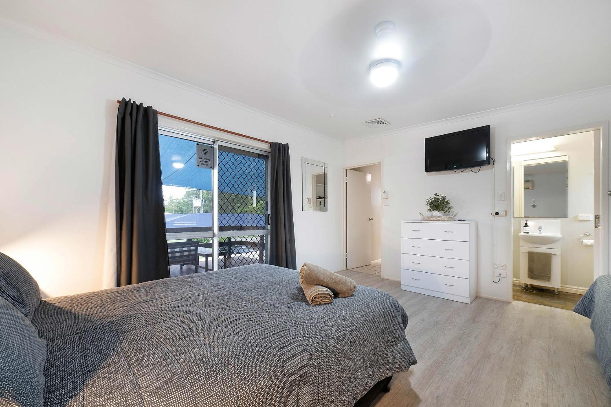 Seaforth Holiday Units Экстерьер фото