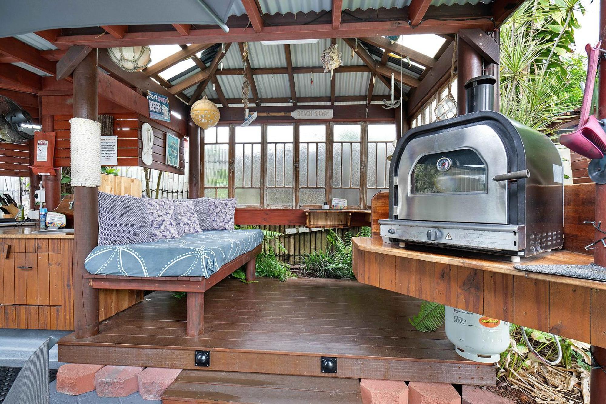 Seaforth Holiday Units Экстерьер фото