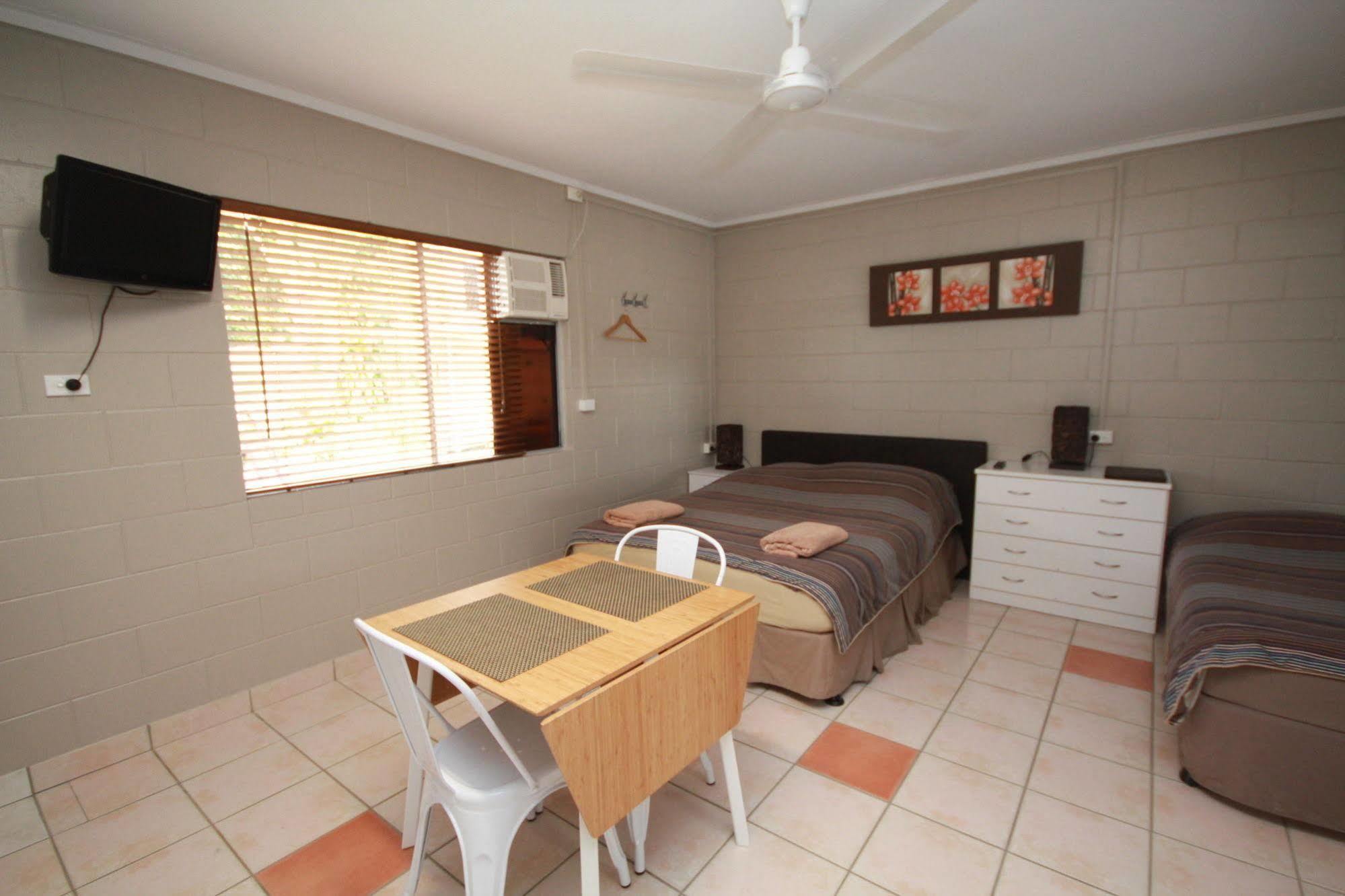Seaforth Holiday Units Экстерьер фото